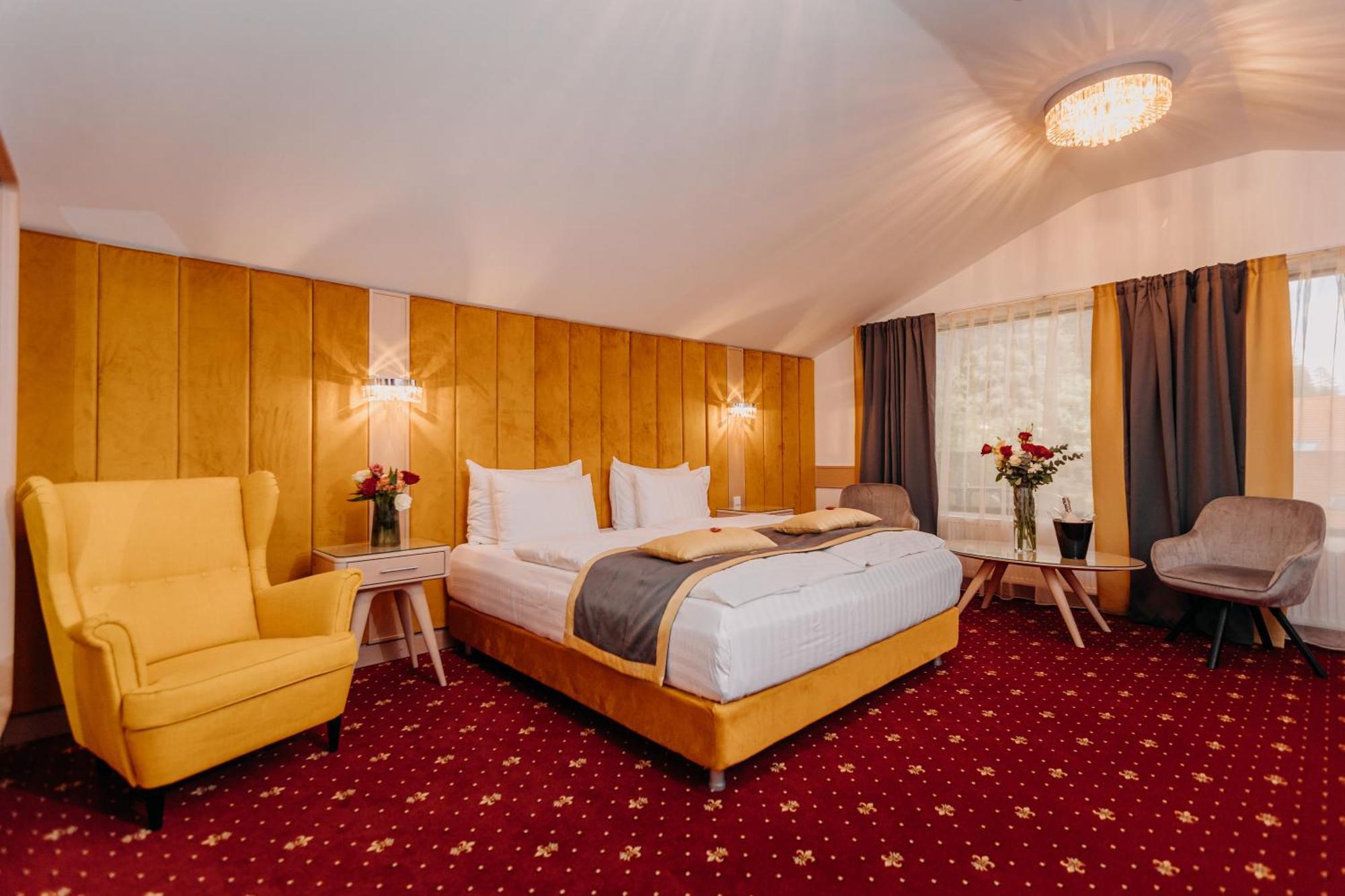 Hotel Лаку Рошу Экстерьер фото
